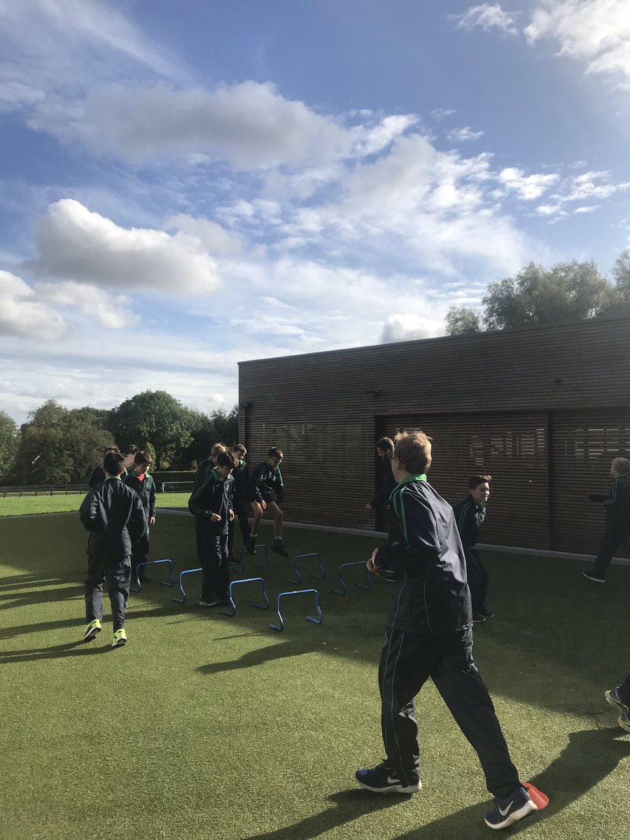 ThorngroveSport's tweet photo. Thanks to @RadleySports and Mr Beattie for a fantastic strength &amp; conditioning session. Our boys absolutely loved it #S&amp;C #trainforperformance 🏋🏻‍♂️ https://t.co/Fn6BMbhMTb