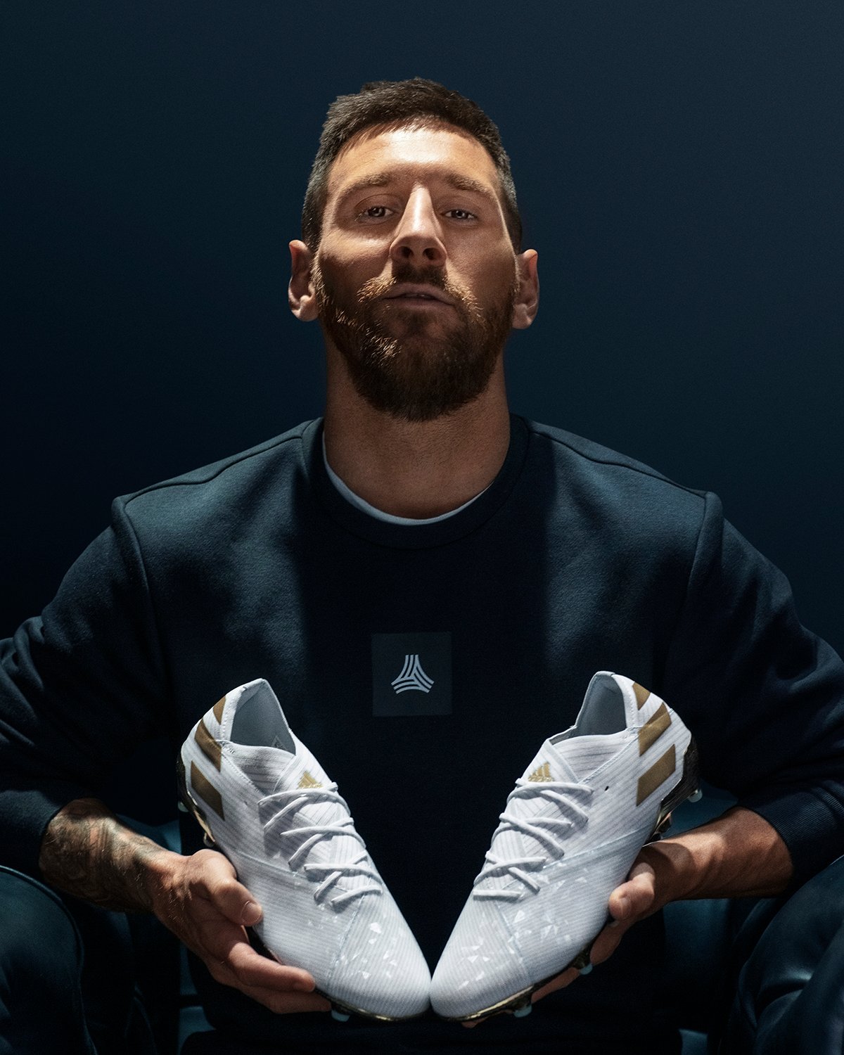 Culo terrorista Hay una tendencia Marca de Gol on Twitter: "👑⚽️ MESSI 15 YEARS @adidasfootball celebra los  15 años de Lionel Messi en el FC Barcelona, con una nueva edición especial  de sus botines NEMEZIZ 19. ¿Te