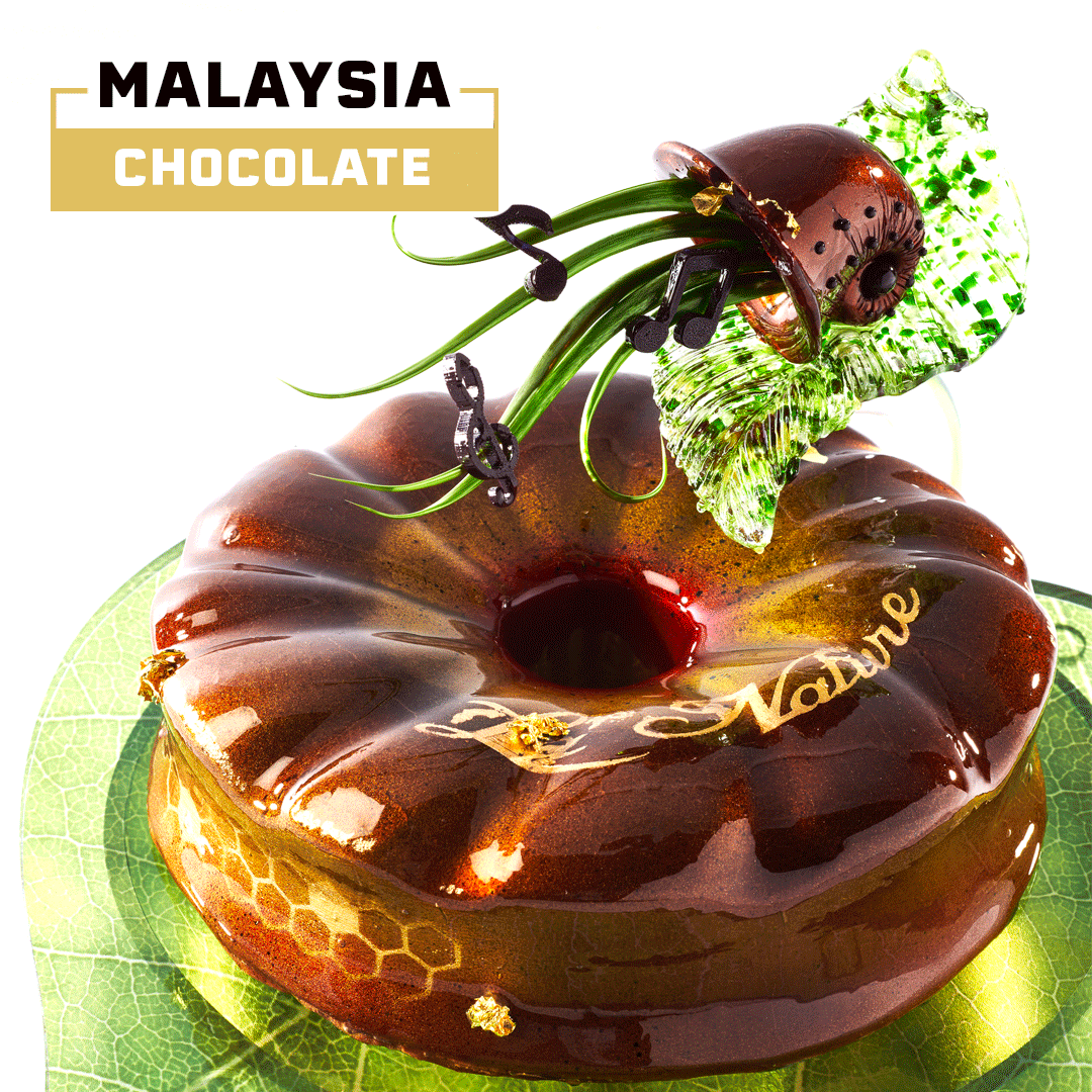 CMP_Lyon's tweet photo. Are you a #chocaholic? 🍫Team Malaysia, who won the Pâtisserie World Cup 2019 👑, shares with us the recipe for their "Nature" dessert, enjoy! 😋:
https://t.co/looXH2ANj2 
#CMPâtisserie #CMP2019 #CMPatisserie2019 #PastryChefs #PassionPastry #chocolate https://t.co/qLHgZpM5sL