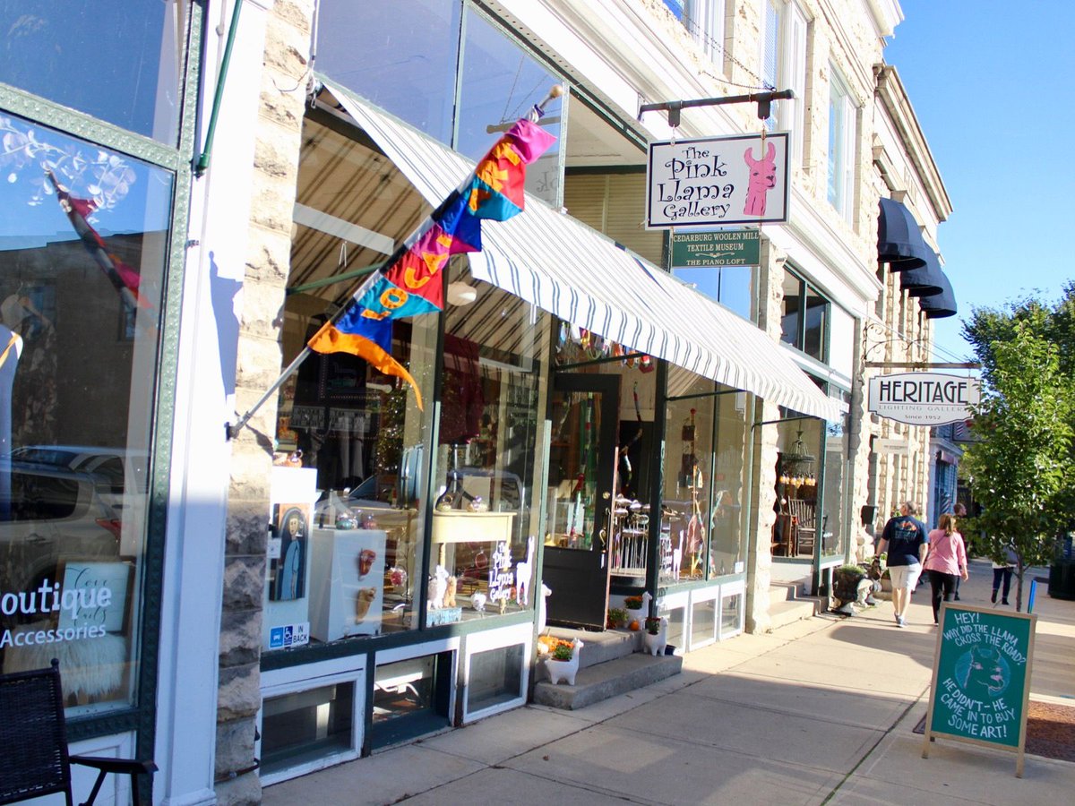 buff.ly/2ITKSBK 
.... During the month of October, you can sign up for a spooky 90-minute docent-led walking tour entitled "Death: A Grave Undertaking," which highlights some of Cedarburg's most haunted historic stops (tickets required).