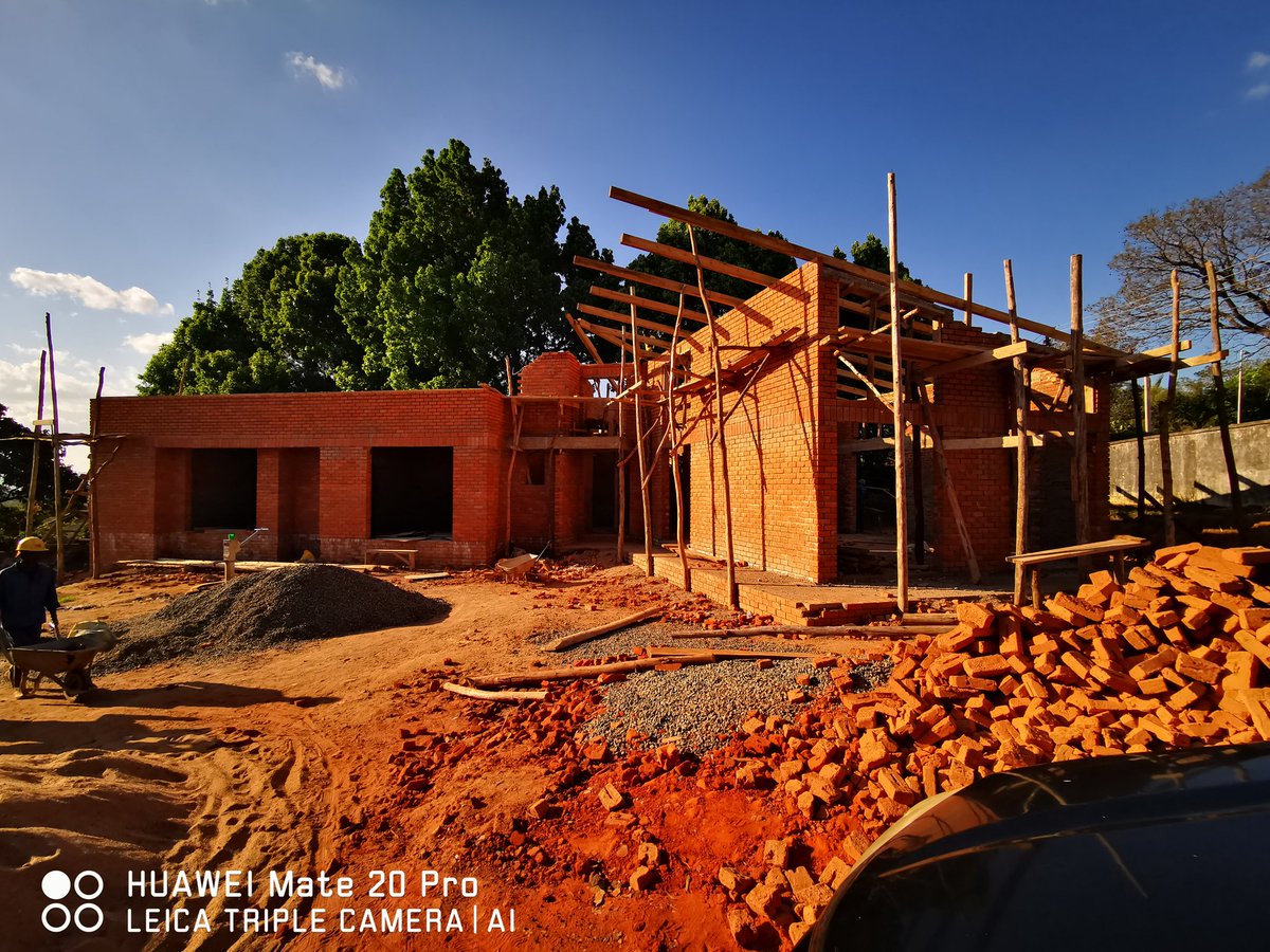 architecte_etre's tweet photo. An old friend once asked me "where will sketchup take you?"
Well...... ๐ค
MonoPitch is where I lean to ๐ค๐พ
#architecture #BuildMalawi #ExpressionOfSelf https://t.co/aK4dYQyfyo