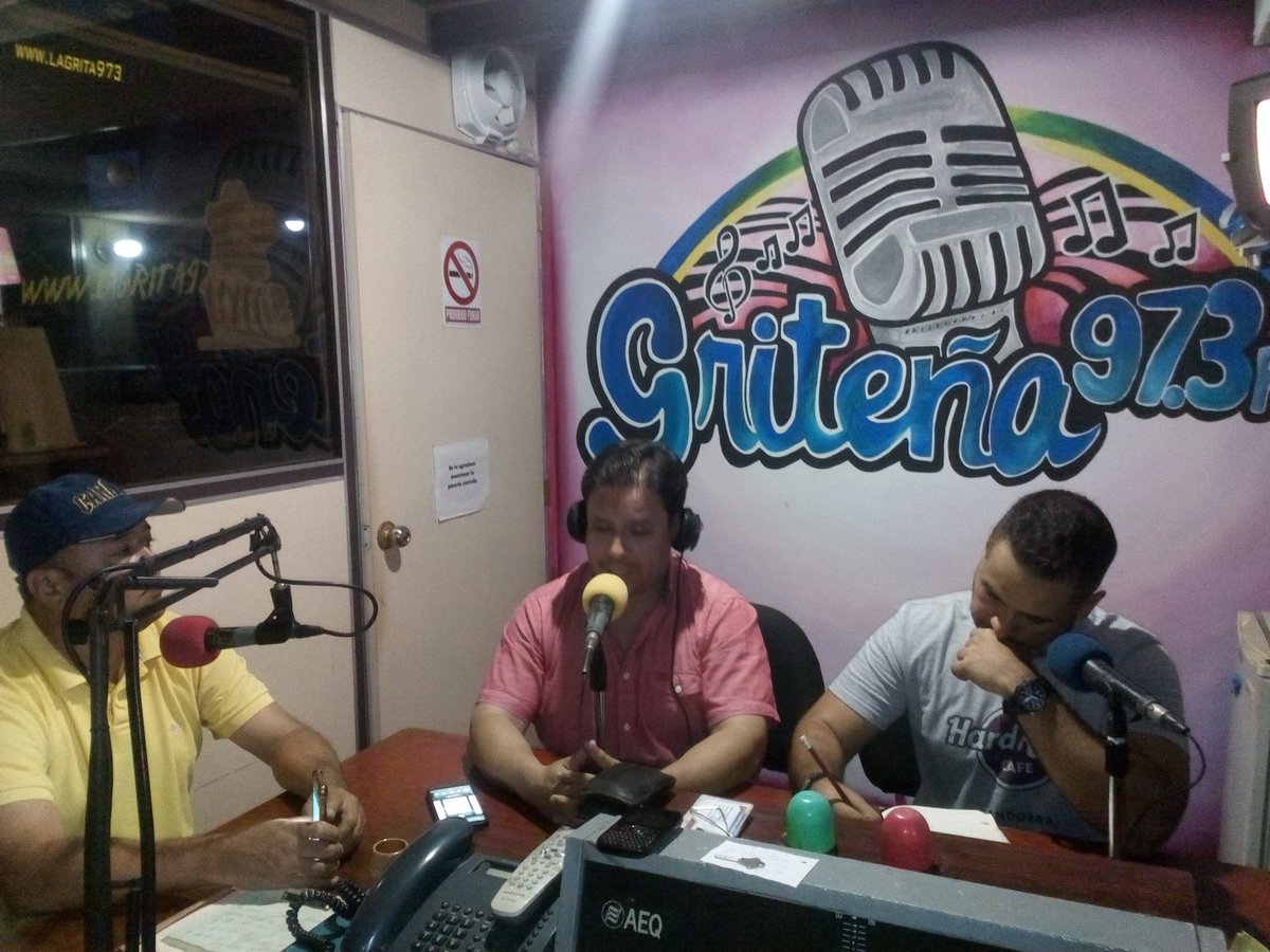 Programa trinchera socialista conducido por Gonzalo Camargo hoy realizado por el alcalde Licdo José Luis Contreras y los concejales Ever Bello y Luis Aguilar. GRITEÑA 97.3fm.