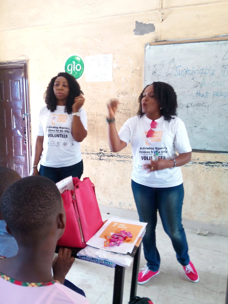 floxyiyk's tweet photo. #SDGACTIVATION @OSAYIAO @WorldsLessonNG @DEANinitiative @teenscancode @ossap_sdgs @UN_Women @DOsemhenjie @ACTFoundation_ @antonioguterres @SDGaction @SDG2030 @GlobalGoalsUN
SDGs sensitization to Girls Secondary School Imo Nigeria.
#LeaveNoOneBehind https://t.co/Oqkii9fZsg