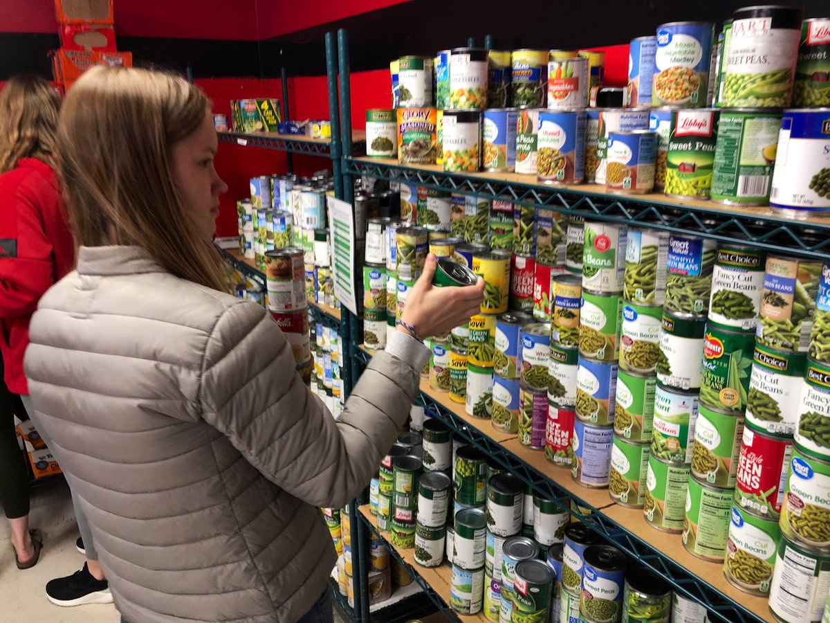 We collected 6️⃣0️⃣ pounds of non-perishable food items during our <a href="/VolunteerAState/">Volunteer A-State</a> Food Pantry Night last week‼️‼️

Thank you to our amazing fans that helped make this a successful food drive 👏👏

#WolvesUp