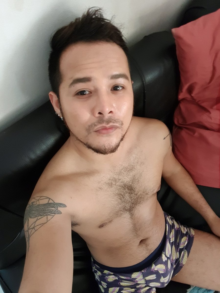 dewik_'s tweet photo. I induce diarrhea to get skinny https://t.co/JcHEi4sTir