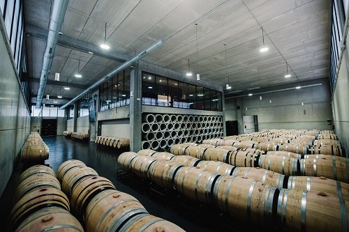 Bodegas Clunia: el aroma de los vinos penetrantes-(1ª parte)
Puedes leerlo en nuestro blog.
iberowine.com/blog