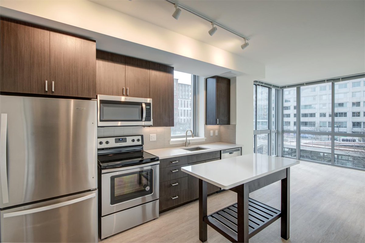 bbhDC's tweet photo. Have you heard? @HarlowAptsDc  offers up to 2 months free rent! Rentals come with Chef-inspired kitchens with movable islands, quartz countertops, tile backsplashes, under-cabinet and track lighting. Availability limited . More here : https://t.co/9Po4gXeNLK #dcrealestate https://t.co/K7fOTb3O3j