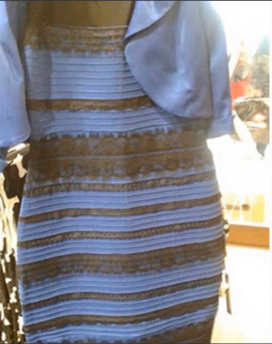 Zockergirl11's tweet photo. Welche Farben seht ihr? Bitte ehrlich antworten denn ich sehe Blau schwarz aber die anderen weiß Gold 🤔😟 https://t.co/OrMuGmsErs