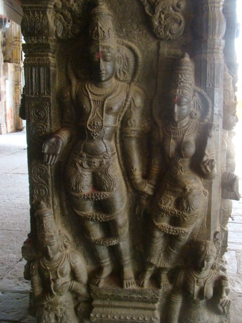 Ramaswamy Kovil at Kumbakonam, TamilNadu was built by a Govinda Dikshitar, minister of Thanjavur's Raghunatha Nayaka a few years after the destruction of Rama Janmasthan temple in  #Ayodhya