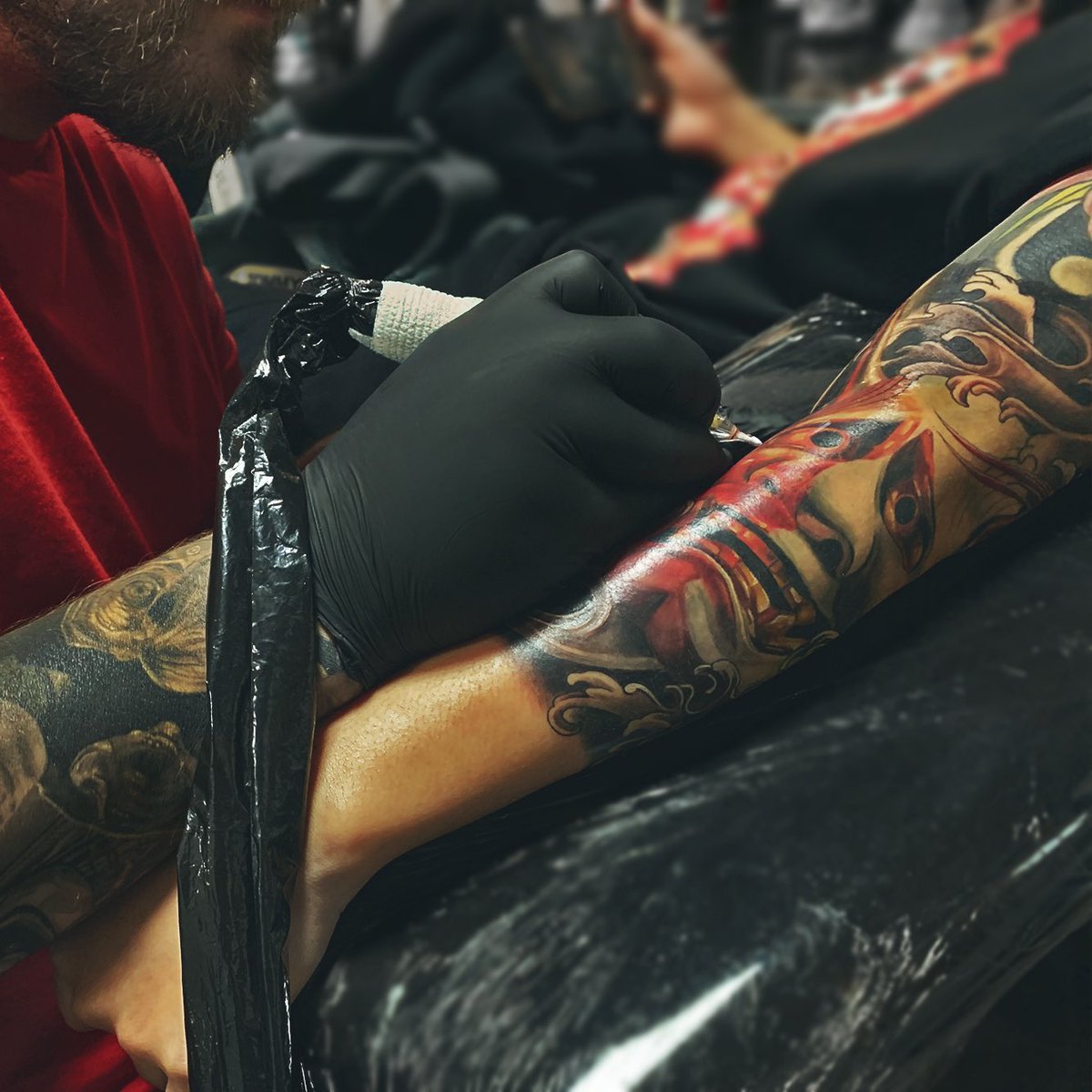 #inktoberday16 is going down here at Skin Design Tattoo!! 
•
DM or email NYC@skindesigntattoos.com or call +1 (917) 664-1216 for bookings and all general inquiries! 🤙🏽
•
#inked #Tattoo #Inktober2019 #Williamsburg #newyork #brooklyn #newyorktattoo #NYC #inktober