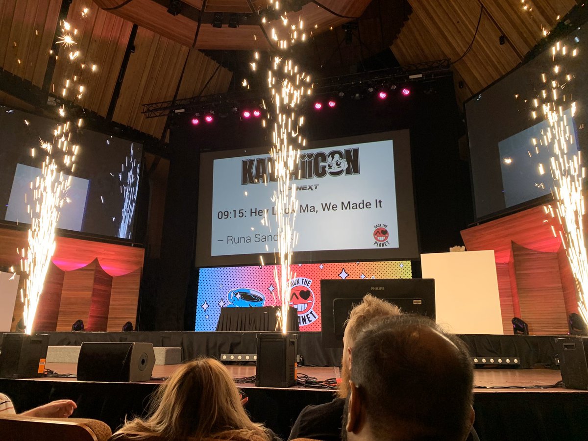 Pretty sure this is the coolest event I’ve ever keynoted, thanks to <a href="/mdowd/">mdowd</a> for the photo! #Kawaiicon