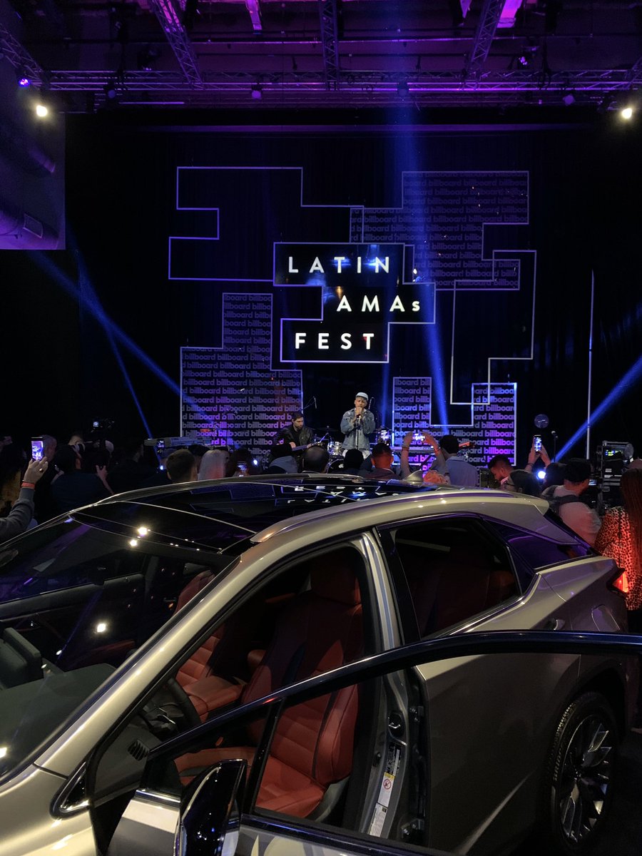 OfficialTLopez's tweet photo. #ad What a NIGHT!! Look at my people shining!! Culture, music, and innovation @Lexus @WeAllGrowLatina #lexusRX #vidalexus https://t.co/InokRWZXrJ