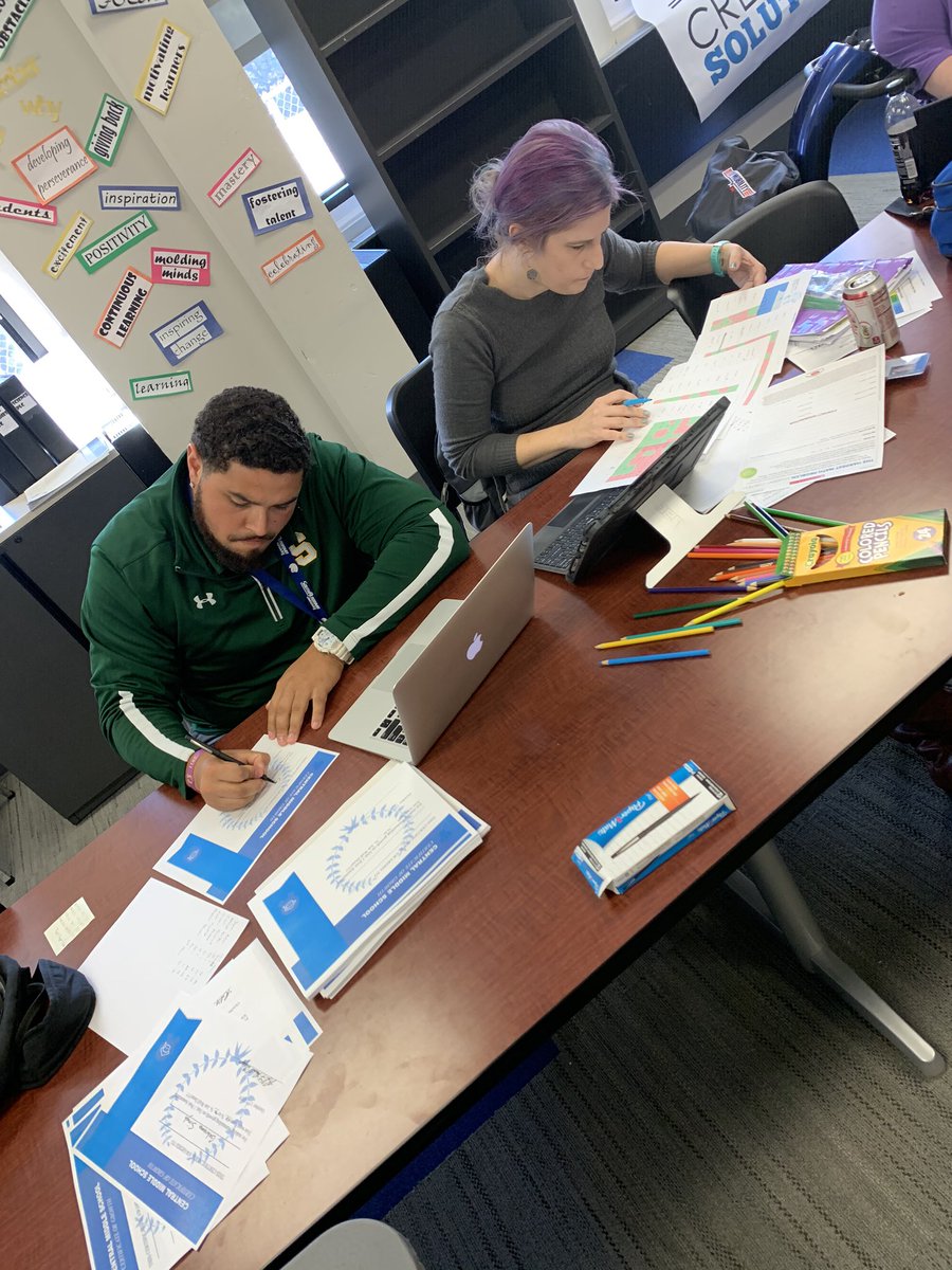 lexiwilk0528's tweet photo. Collaborating for the success of ALL students!!! @KCPS_CentralMS @kcpublicschools https://t.co/unjOXJbjI3