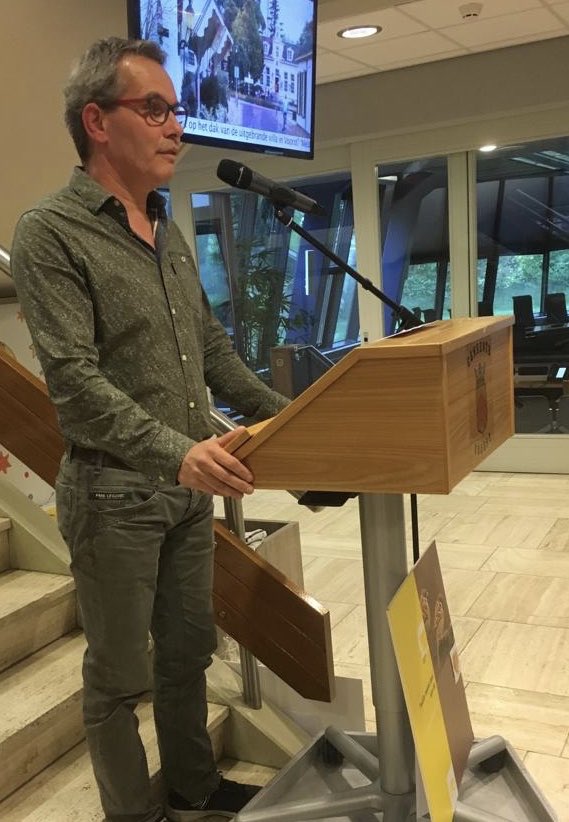 Prachtige dankjewel bijeenkomst met betrokken vrijwilligers/partijen en medewerkers aan gouden award Twello bij Entente Florale Europe. Toespraak, overhandiging cheque, oproep toekomstige inzet voor duurzame ruimtelijke kwaliteit in onze mooie gemeente Voorst. Slot hapje drankje.