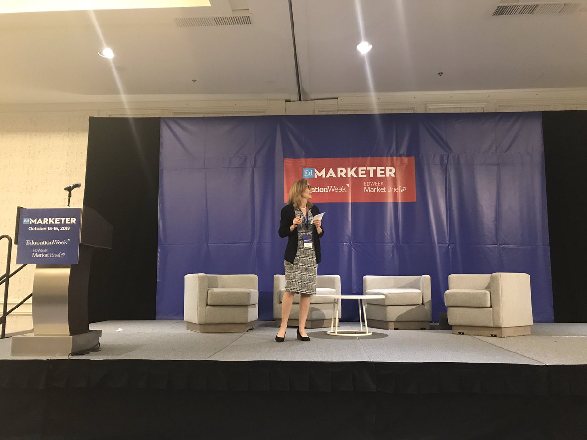 “Write for an individual not a group.” 

@EWmdavis leads a workshop on producing relevant content. #Edmarketer