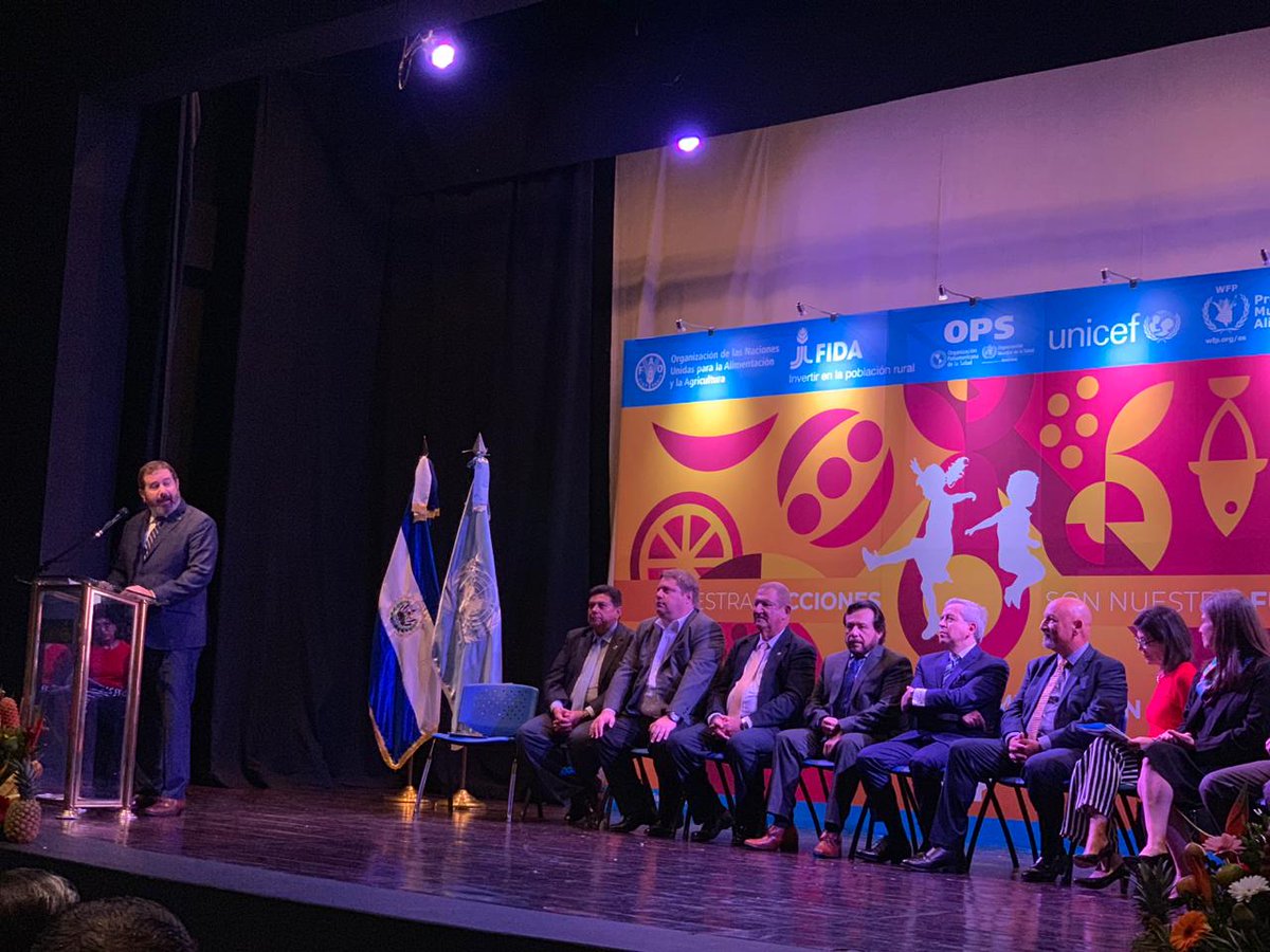 PROGRESANSICA's tweet photo. #EnDesarrollo | @Patriciapalmadf directora de @PROGRESANSICA participa en la celebración del #DíaMundialDeLaAlimentación en #ElSalvador y comparte con la Directora Ejecutiva de la @Conasan_SV🍎🥕🍞🥩🍉🌽#HambreCero #ODS2 #Agenda2030 #WFD2019 #DMA2019  #UEenCentroamérica https://t.co/YoyCVPmwKU