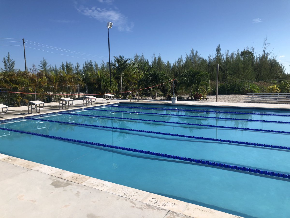 WPSB_Head's tweet photo. A simply beautiful day at #windsorschoolbahamas from all angles. #bahamas #outside #sun #happy #teaching 🇧🇸🏝 https://t.co/3E78Sr4pY4