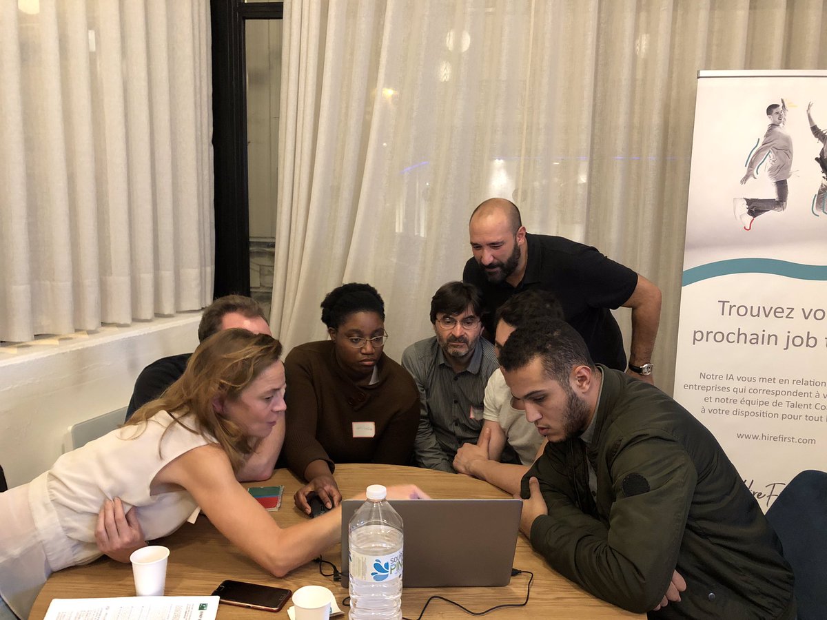 HireFirstTalent's tweet photo. Haroun de @SmartHandsOn_FR Donne les regles du jeu! 👩‍💻👨‍💻 #gaming #IntelligenceArtificielle https://t.co/yn12AeA9SC