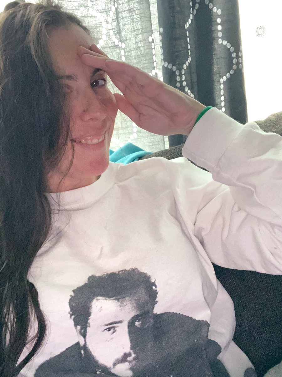 Qbdoobedoo's tweet photo. The best thing im life rn is #Postys face on my #beautifulboobies @PostMalone https://t.co/Y6pf7V4pYu
