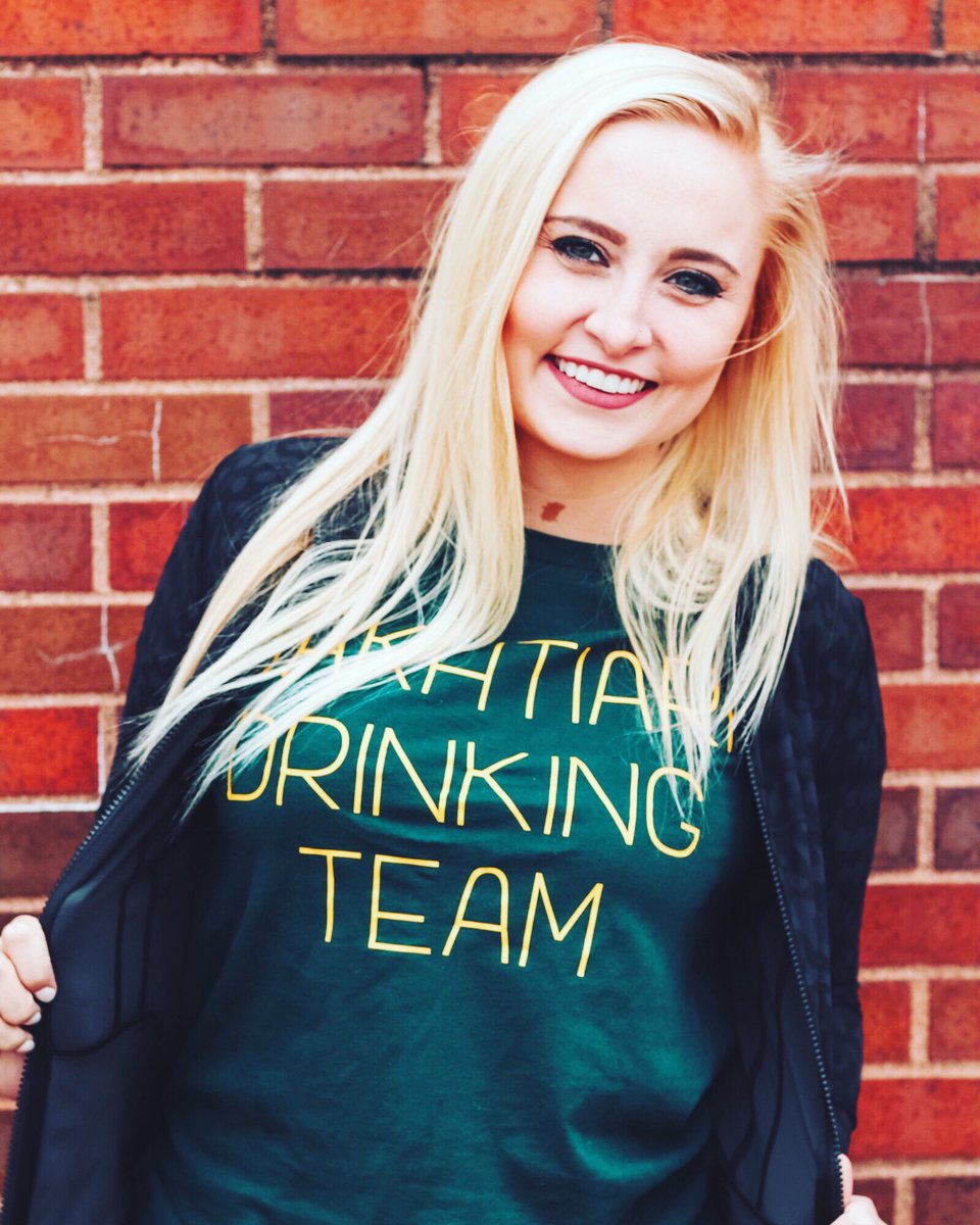 allystrawberryy's tweet photo. Hey @DavidBakhtiari can’t wait to slam a beer in your honor at Lambeau this weekend as an official member of the Bakhtiari Drinking Team! https://t.co/b3F6aRdtwq