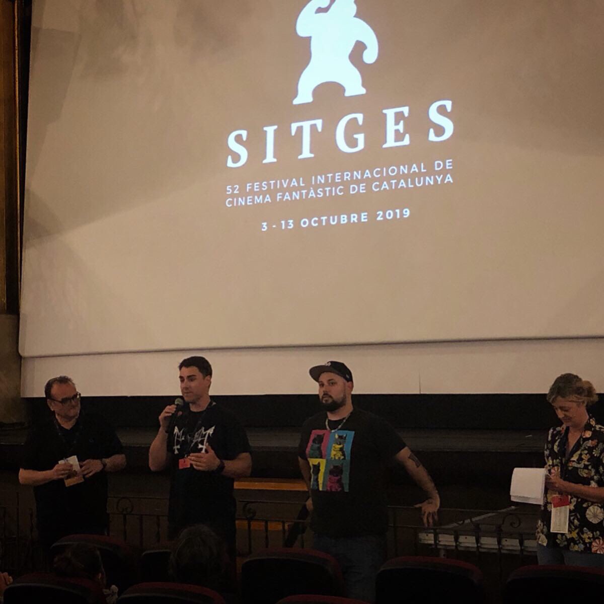 lamusaqueera's tweet photo. Con @OfficialYuliaK, actriz protagonista casi absoluta de la perturbadora #alone, de @JamesCullenB, productor también de #verotika, que presentó su film este #sitges2019 junto a #brianhanson, director de #blackstring. https://t.co/Nmh4rrhZG9