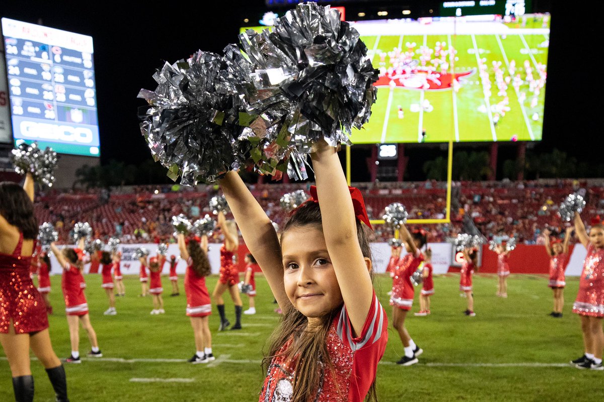 BucsCheer's tweet photo. Registration for the Jr. Cheerleaders Program ends on Wednesday, October 30th! Register today by clicking the link below.👇

https://t.co/0cnvfyk4ga https://t.co/004Lwu1anm