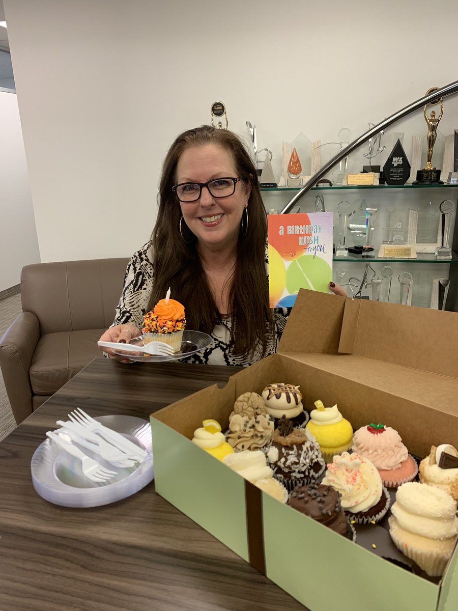 AHBMKTG's tweet photo. Happy Boss’s Day to our fearless leaders and Happy Birthday to Liz E.! #bossday #bossladies #andersonhansonblanton https://t.co/3nOfK3Elnu