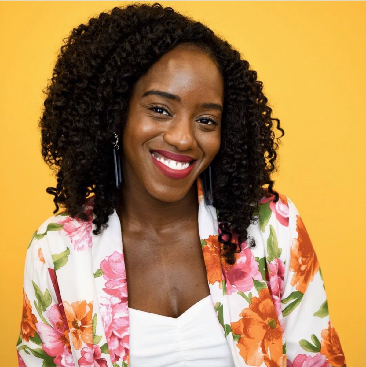 YLConnection's tweet photo. #YGCFeature ...women are wise, #African #women are wiser! @_olaawofeso has a message for women growing in #success and we love it! #YGCToTheWorld 🇳🇬
Check out the full post on our IG @yorubagirlconnection !!
https://t.co/ubGUJ0HrKX