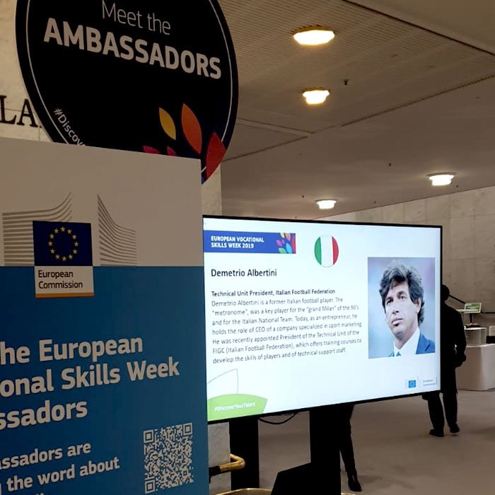 Onorato di essere l'ambasciatore italiano per la formazione. Il mio compito è quello di sensibilizzare il maggior numero di ragazzi, renderli consapevoli e preparati per affrontare nel miglior modo il loro futuro. #discoveryourtalent 🇪🇺 #euvocationalskillsweek @europainitalia