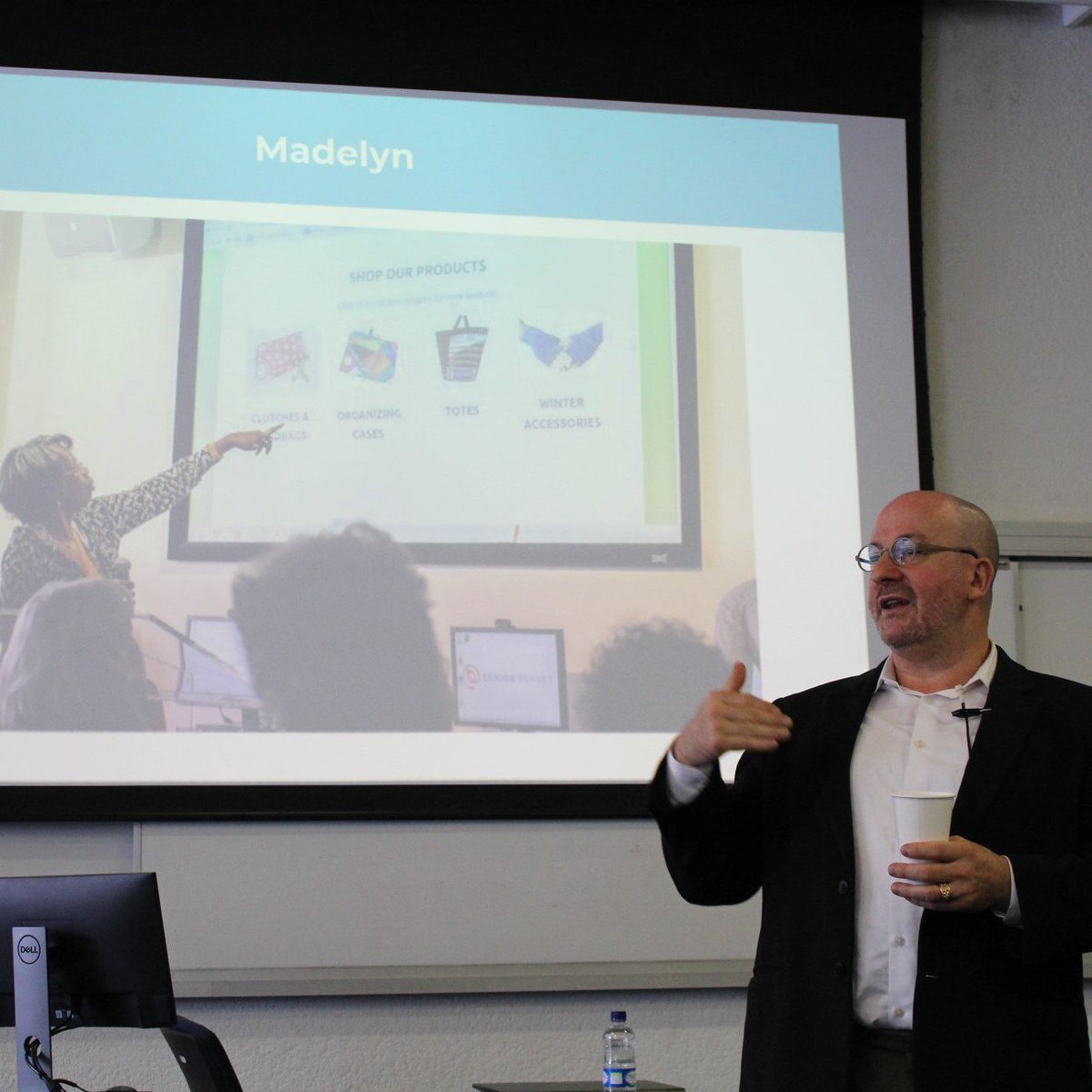 inguniandes's tweet photo. ¿Cómo es un emprendedor social? 🙋‍♀️🙋‍♂️💡@ThomasKamber profesor de @Columbia,lo define así:
- Adopta una misión para crear valor social.
- Reconoce y persigue oportunidades.
- Es innovador, flexible y aprende continuamente,
- Confía y no se deja limitar por los recursos disponibles. https://t.co/4giQ5RMqnA