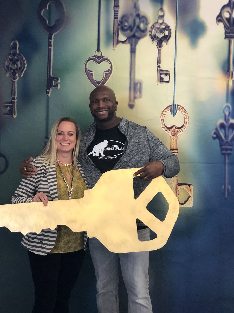DeMoineAdams's tweet photo. ๐๐ฟ @JesseTvrdy as always for allowing me to provide your seniors with a few College & Career Readiness keys for the game of life after @RalstonSchools ๐โค๏ธ๐ช๐ฟ #ReadySetFuture #TheGamePlan https://t.co/Y5kNoXtA6f