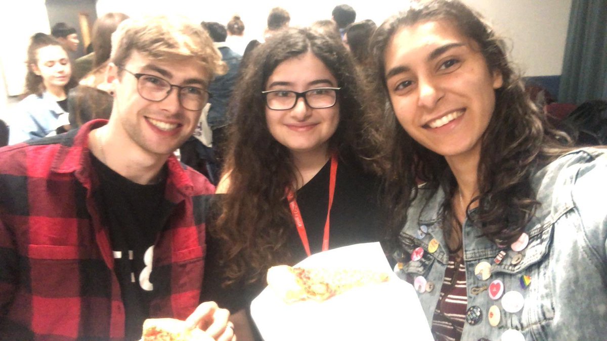 HelenaAndrea_'s tweet photo. Was a pleasure to speak about our experiences in Healthcare Innovation at the King’s Medtech 5D Launch - a new interdisciplinary programme definitely worth getting involved in! @KingsMedTech with @SimranBedi55 and Oliver Norton https://t.co/wjTDBCX0Se