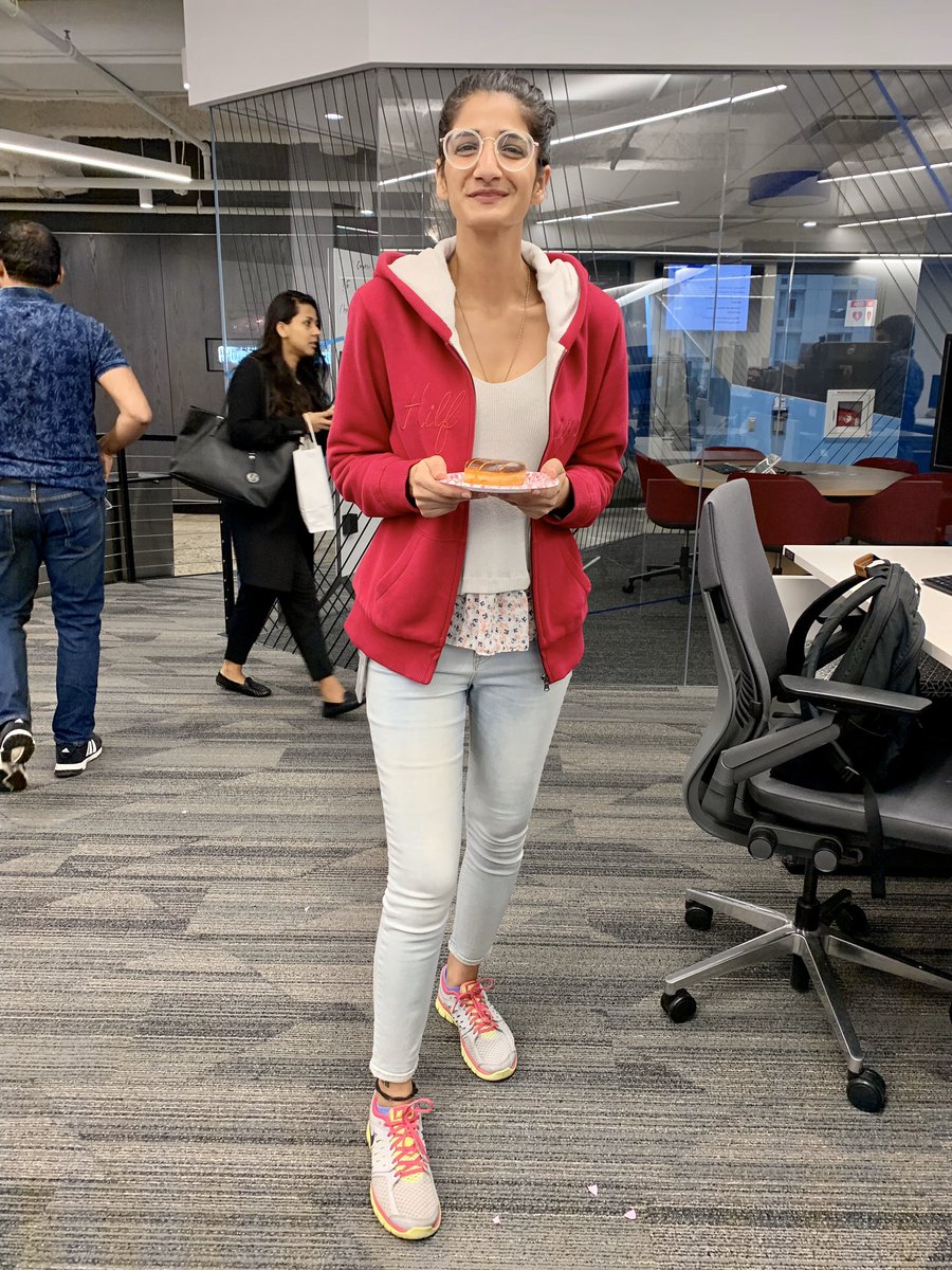 TyagiShivangi's tweet photo. Doing our little bit in raising awareness at work today around breast cancer.
Our philanthropic Pink Bake Sale is here๐ง๐ฉ ๐๐ธ
#breastcancerawareness #breastcancerawarenessmonth #thinkpink2019 #morganstanley https://t.co/ANcA6DVTmJ