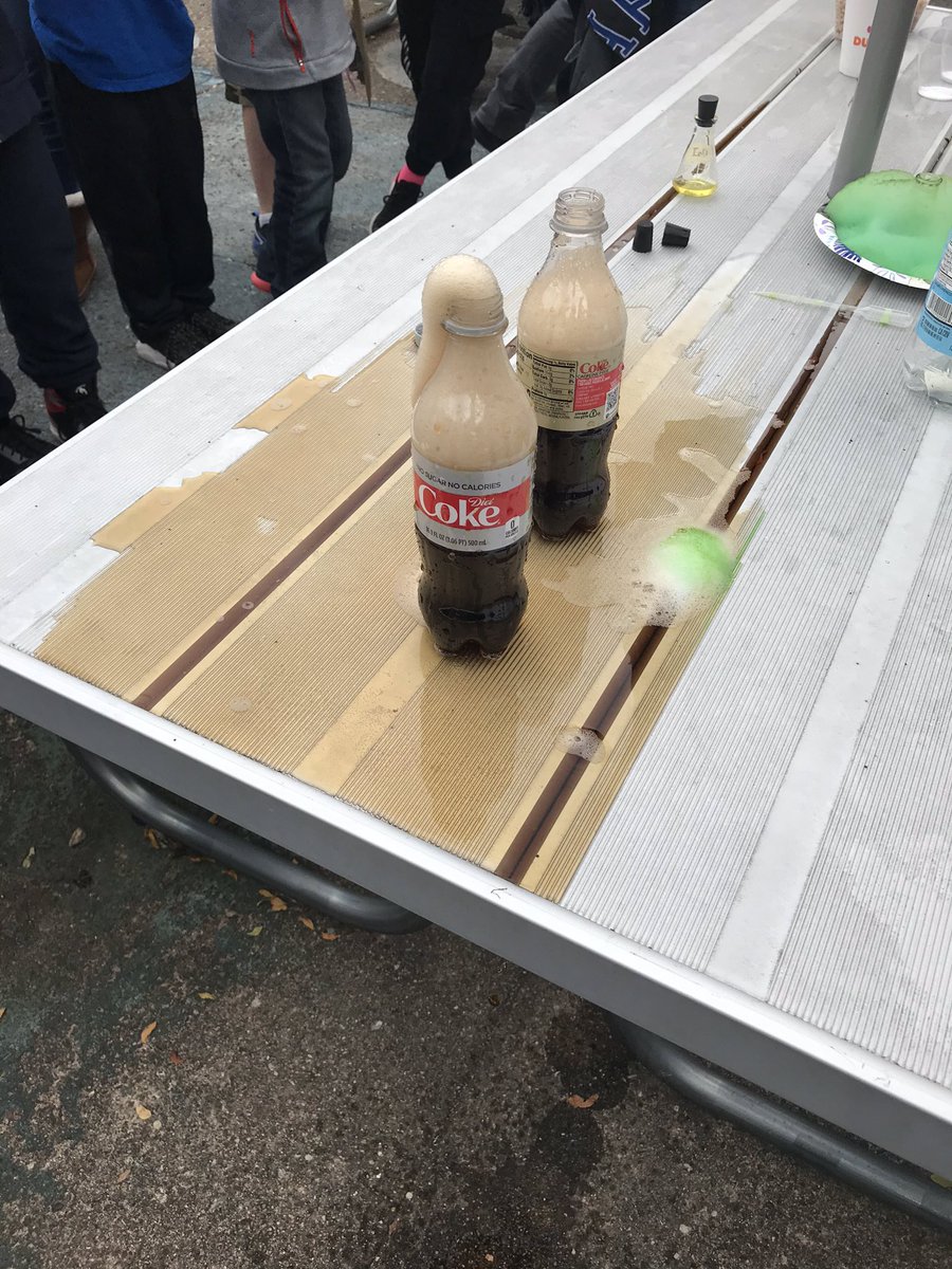 Amancini210's tweet photo. Phenomenal phenomena in fifth grade today to kick off our science study of chemical and physical changes! @cristybredice https://t.co/IOuhhPc1nj