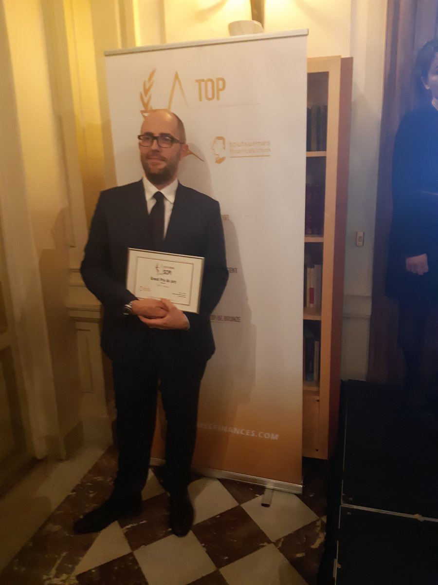 PERIAL's tweet photo. TOP DE BRONZE 2019 Grand prix du jury pour la #SCPI PFO. Un joli doublé qui récompense les equipes PERIAL AM @Toutsur #topscpi2019 ! 👉https://t.co/VS9un7f1bl https://t.co/pWgOJxo07G