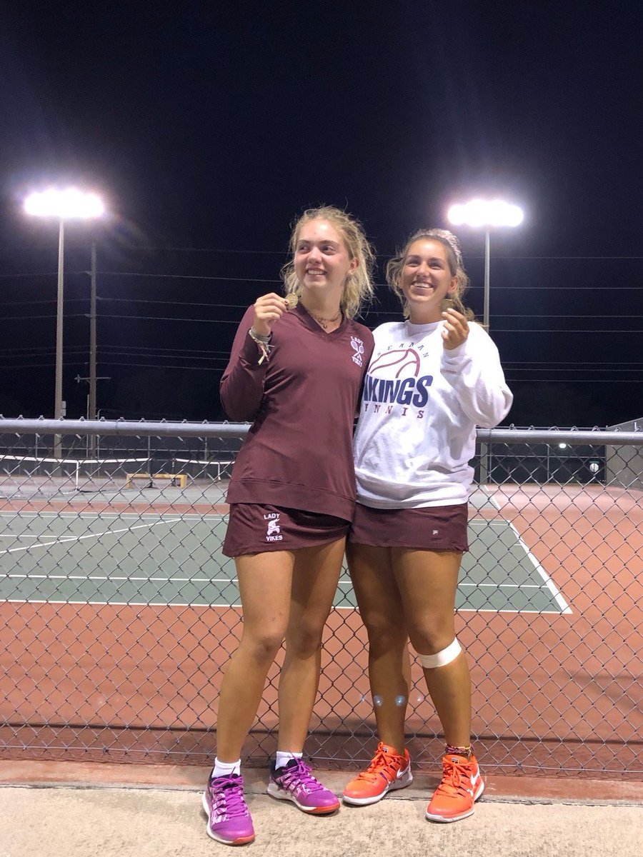 SHS_GirlsTennis's tweet photo. #SHSLadyVikesTennis
CONGRATULATIONS Lady Vikes tennis! Regional Runner up team ... 1st place Biggs-Unruh ... 2nd place Schreiner ... 3rd Dowd-Sweeney Super proud of each player's tenacity, grit, fortitude, and court-side grace. #statebound #GoodLuckAtState #RacketStrong https://t.co/l8JoRoalrK
