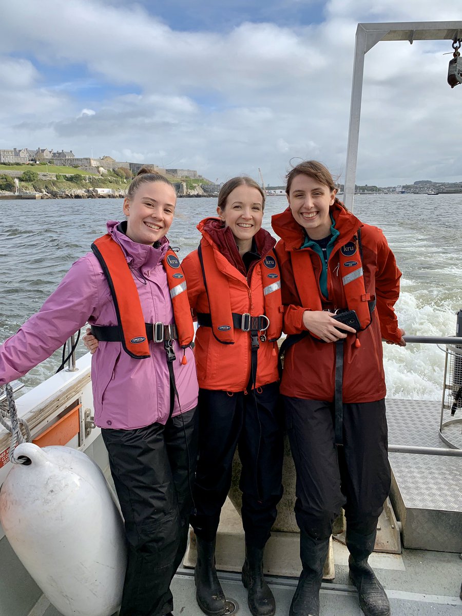 ellen_k_jones's tweet photo. MBCE field week 2019. Day 3 - Out on the water deploying a CTD, plankton tow and secchi disk 😄🌊 @plymuni @Marine_nineteen @StormMcclements #plyMBIO #surveytechniques #marinebiology #coastalecology https://t.co/wtRnjfIWFt