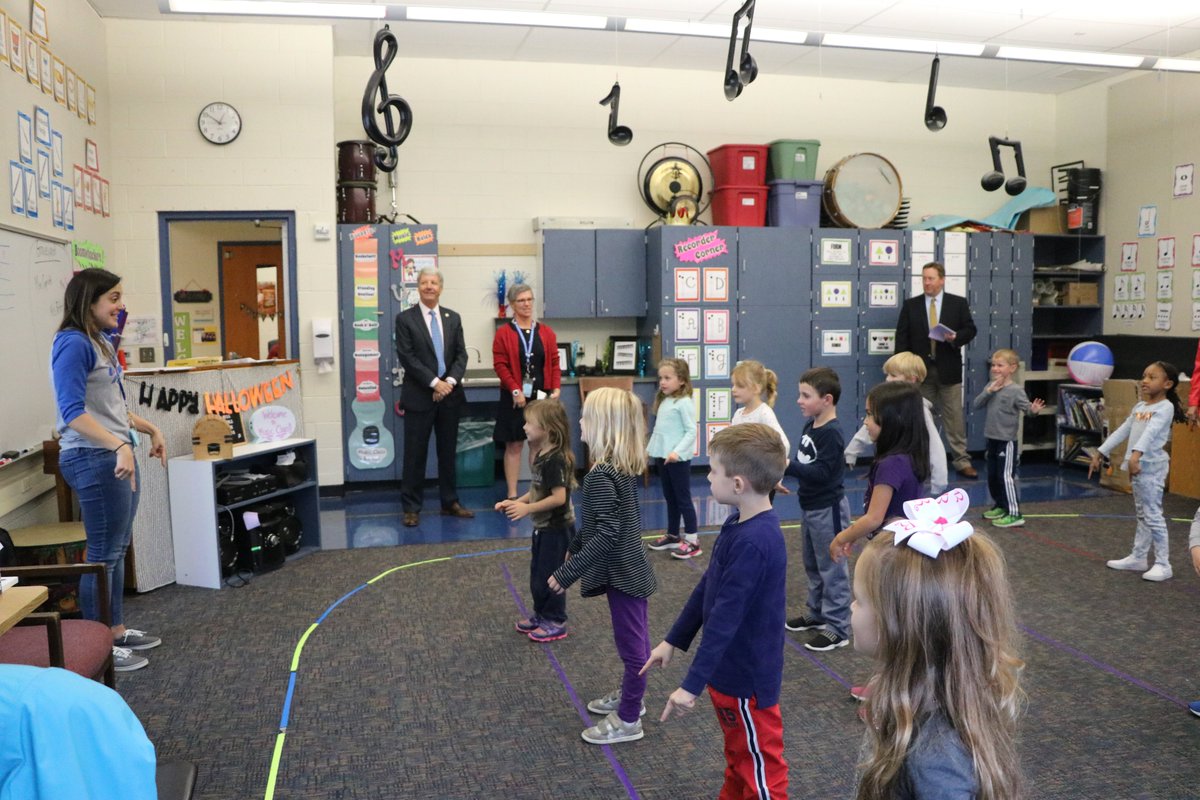 WTE750's tweet photo. @WestChesterASD @SaraMMissett We were so fortunate to welcome @SenKillion as part of @NAESP #PrincipalsMonth and showcase Wildcats in action! #TeamWTE @MsLogue5th @mbarcuskyWTE @Ms_Nyholm @singwithmeMissD https://t.co/gECdWZjtWT