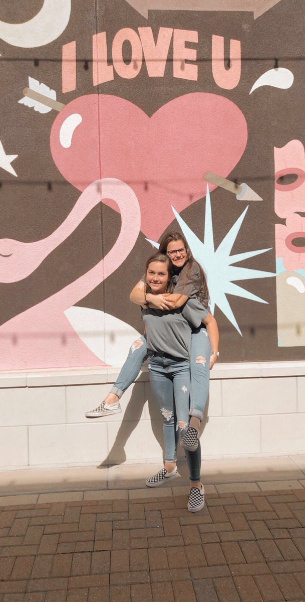 srryigottago's tweet photo. bff 🥺 https://t.co/mmtHyTszyJ