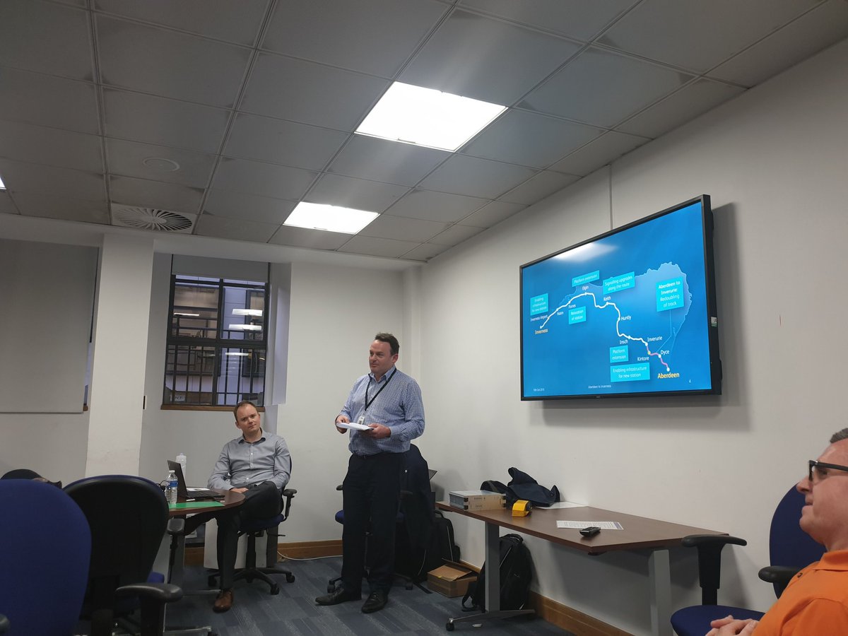 CIRO_Scotland's tweet image. A fascinating presentation from @NetworkRailA2I&apos;s Matthew and Tom from Siemens about the project, how it was programmed and the signalling set up too! Setting the bar very high! #railops #railengineering