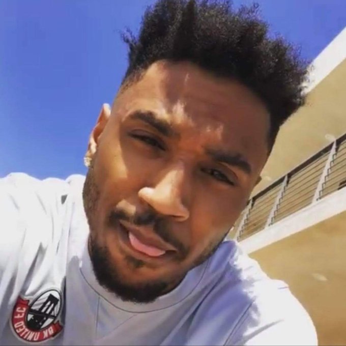 Lol https://t.co/BMTgZWnwC5<a href="/tag/followme"class="tags"><span>#followme</span></a><a href="/tag/damn"class="tags"><span>#damn</span></a><a href="/tag/ouch"class="tags"><span>#ouch</span></a>