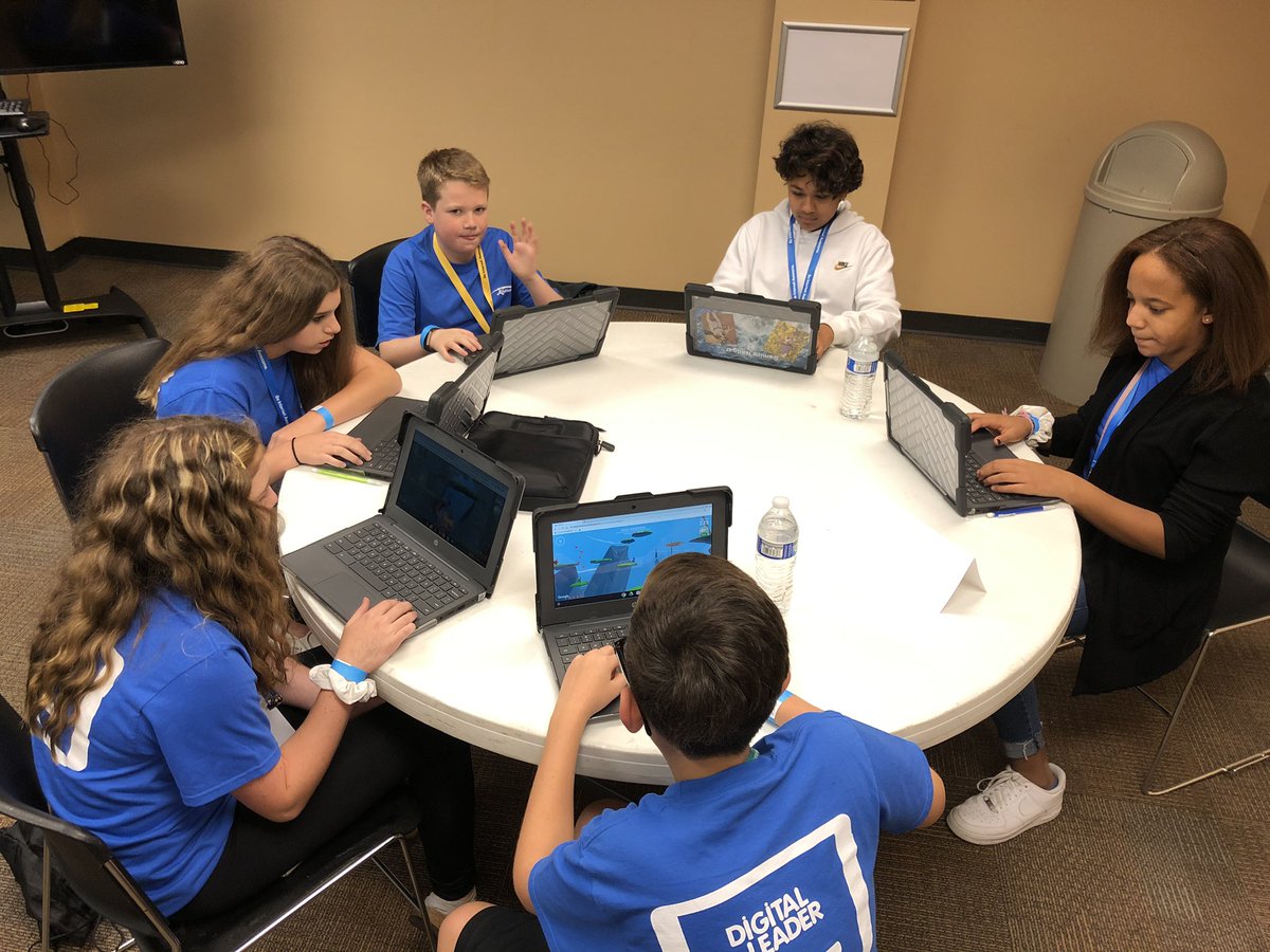 nschoutteet's tweet photo. Excited to be at the @KidsMatter2U #DigitalLeaderSummit! #futureready204 https://t.co/dYQC1M8QDZ