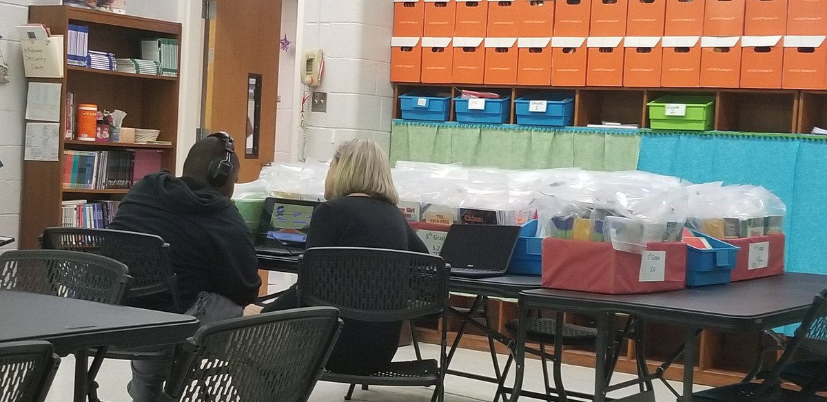 AndreaPetiferED's tweet photo. Proud Panda Moment: Coaching for success means having an open door for teachers &amp; students🐼 #BeBrilliant #PTownPride #KidsDeserveIt #BeTheOne https://t.co/SPJuAqstCE