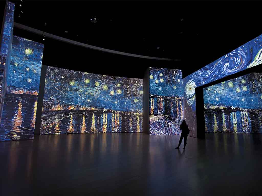 DONDEIRweb's tweet photo. Van Gogh en México es una expo donde los gráficos en movimiento y proyecciones en paredes, columnas, techos, pisos, acompañados de sonido envolvente, harán que vivas toda una experiencia que te encantará 😍 : https://t.co/Vsr97ebUFT https://t.co/LthNTV4nPU