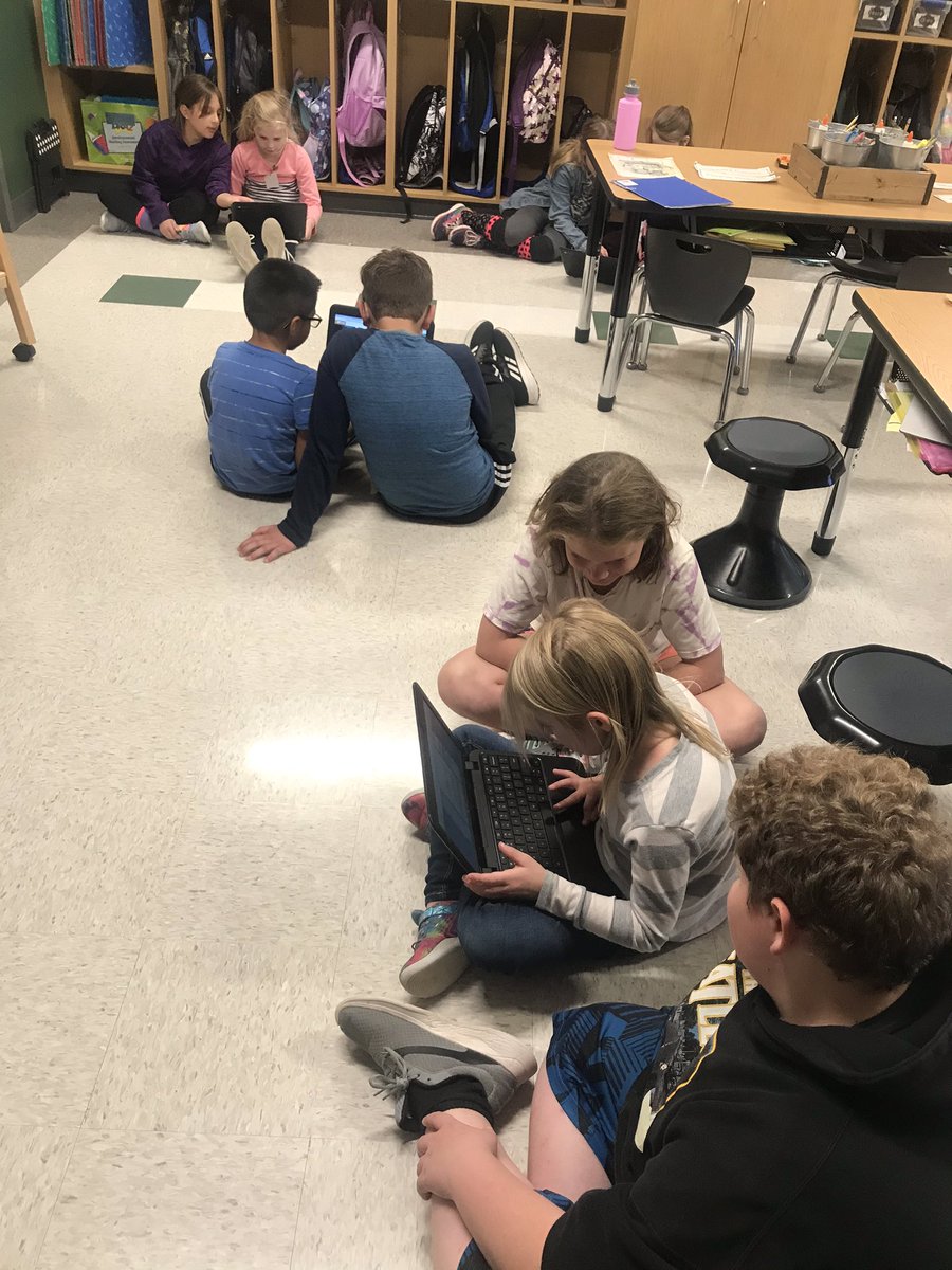D32MrsBurch's tweet image. We got to pair up with our 4th grade friends today!@d32SallyCamden #buddyrooms #pesd32 #ppcd32