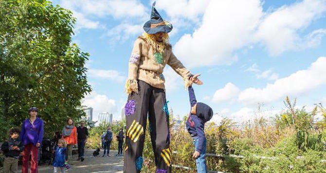 cityguidenyc's tweet image. Things to Do in NYC This Weekend (10/18-10/20) bit.ly/35EcFQf #Halloween #pupparade #tompkinssquarepark #HarvestFestival @bbpnyc #HarvestHomecoming @BrooklynBotanic #steelydan @BeaconTheatre #navycakes @IntrepidMuseum #Misfits #MSG #BettyLaVette #jazzfest #champagneday