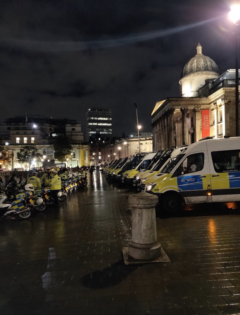 AntiFash_'s tweet image. The ruling class care very little for the planet.