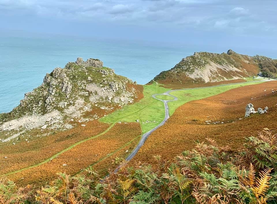 Have you noticed our new #profile header?

📸A beautiful photo of the Valley of Rocks by @bramble444 🧡

#Exmoor

exmoor4all.com