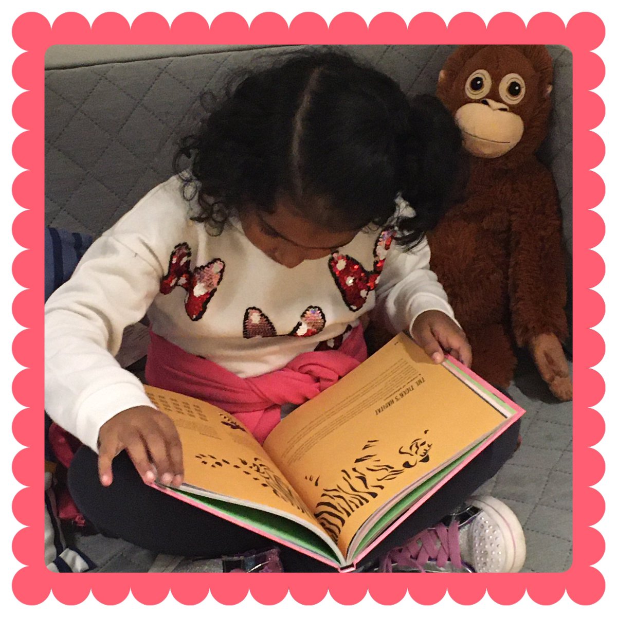 K4M_K4M's tweet photo. @HIAMissGhag @HIAMrHughes @HIAMissJethva #readingchallenge! https://t.co/DkiYroSolS