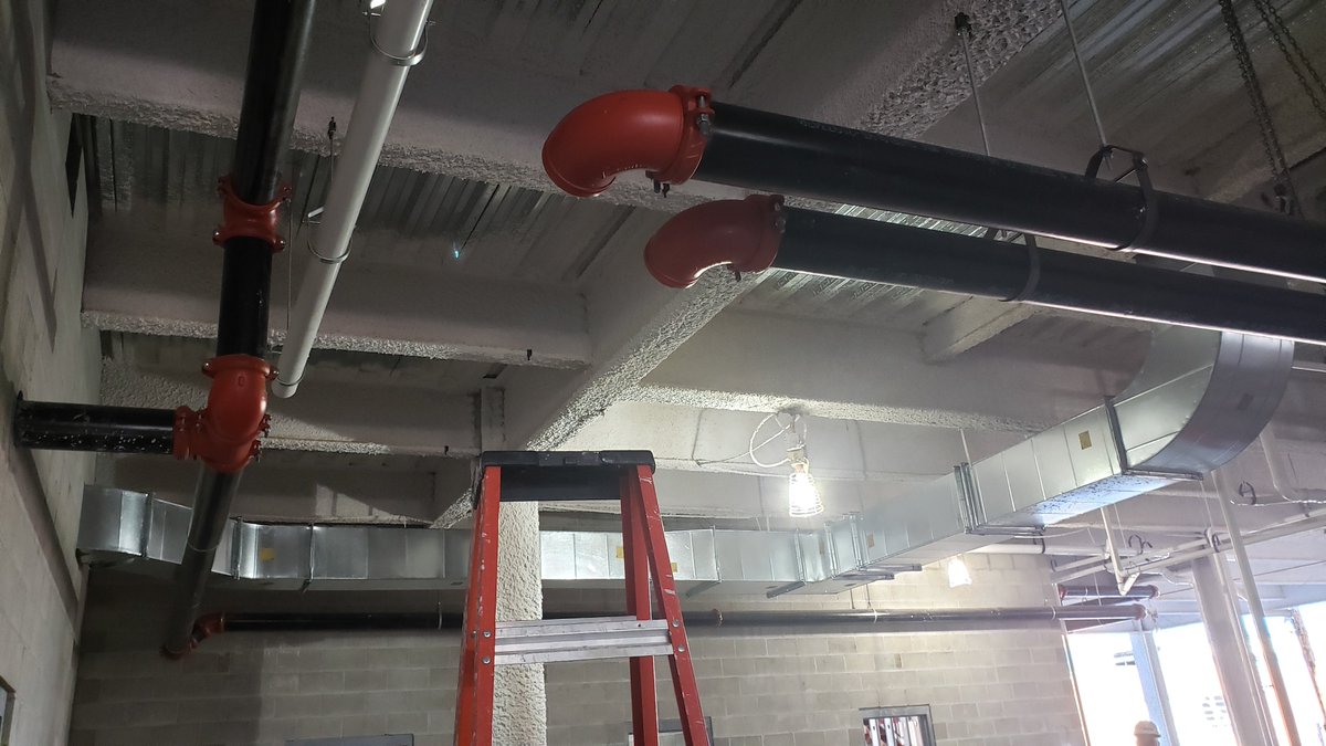 SexsonMechanic1's tweet image. SMC - construction of the first building at Indy&apos;s 16 Tech project continues as scheduled.  Our crew is busy installing domestic water, vent, sprinkler lines and more.  #16tech #SMC16tec